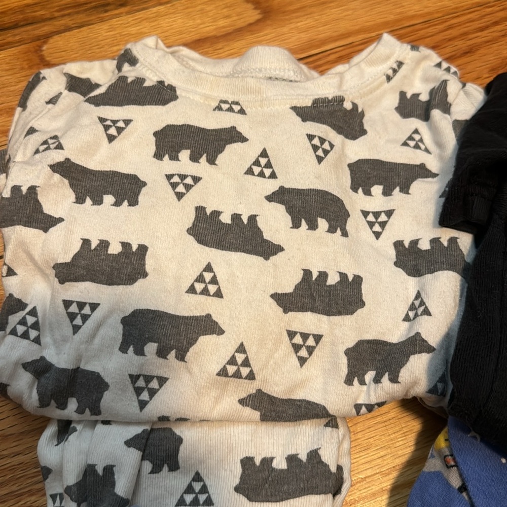 Assorted Kids Pajama Set - Picture 2 of 6